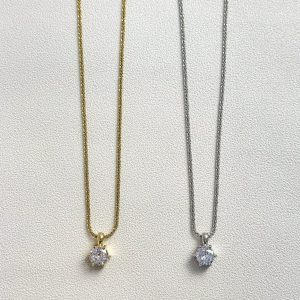 Collana Elegante con Pietre